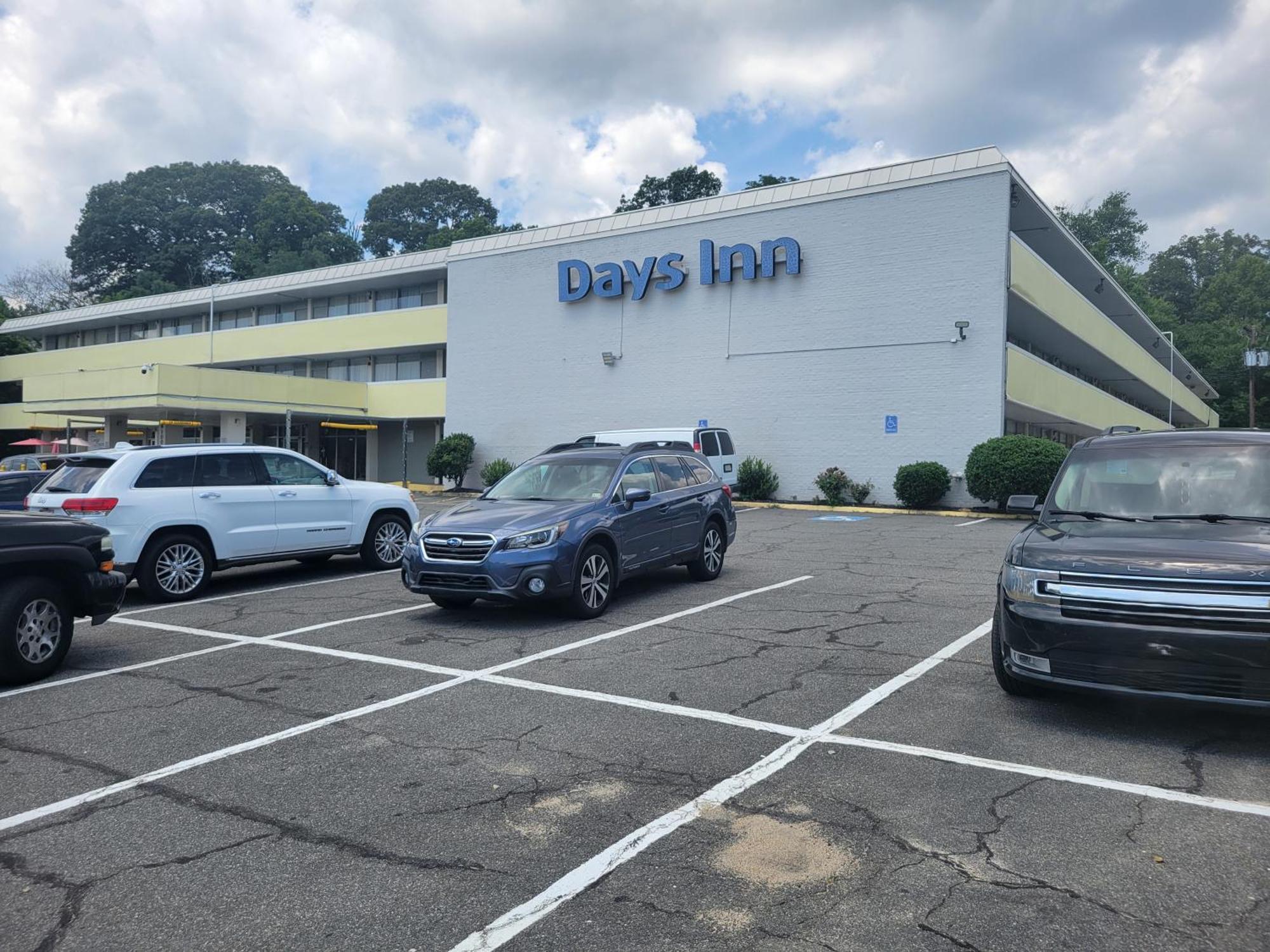 Days Inn By Wyndham Alexandria South Exterior foto